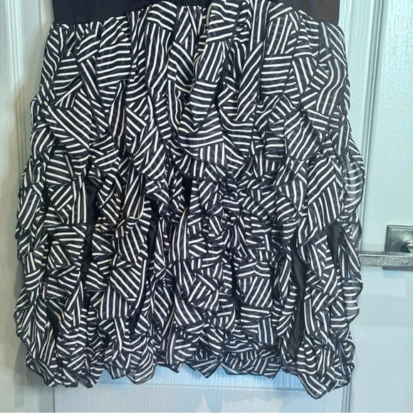 H&M Navy Blue Striped Empire Waist Sleeveless Strap Ruffle Geo Mini Dress Sz  12 - Picture 9 of 12